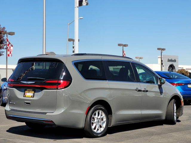 2022 Chrysler Pacifica Touring-L