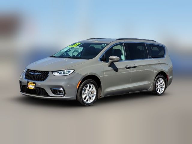 2022 Chrysler Pacifica Touring-L