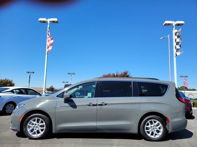 2022 Chrysler Pacifica Touring-L