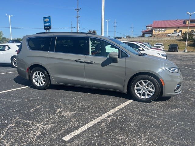 2022 Chrysler Pacifica Touring-L