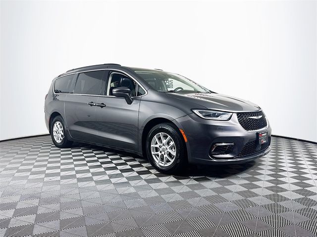2022 Chrysler Pacifica Touring-L