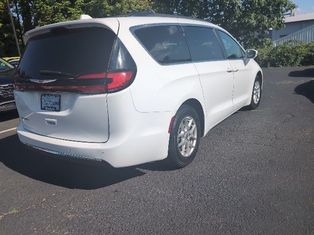 2022 Chrysler Pacifica Touring-L