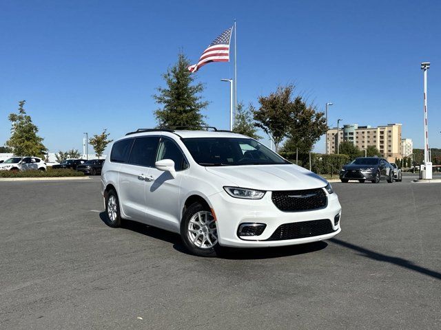 2022 Chrysler Pacifica Touring-L