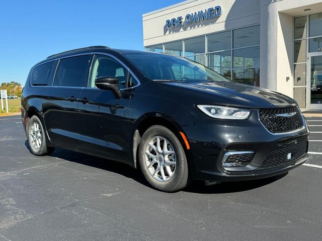 2022 Chrysler Pacifica Touring-L