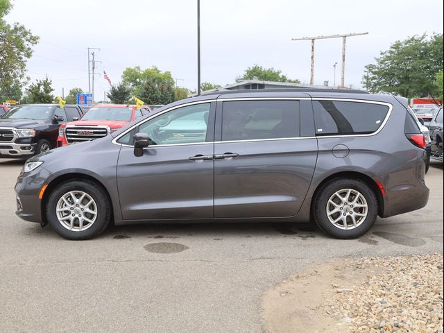 2022 Chrysler Pacifica Touring-L