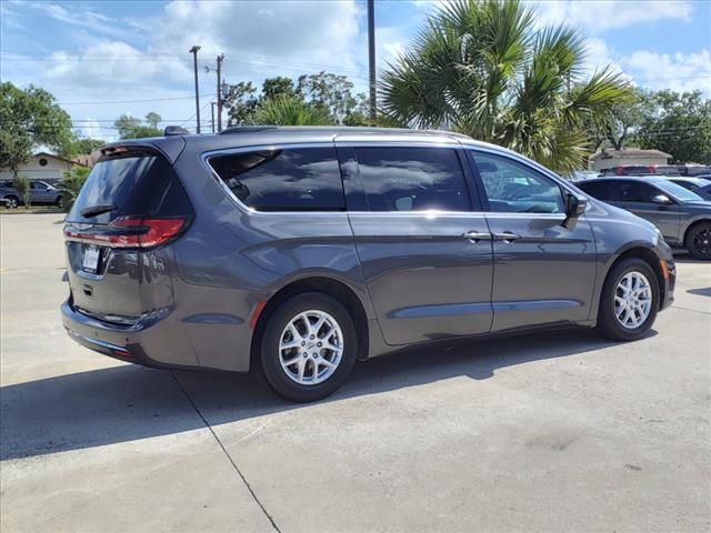 2022 Chrysler Pacifica Touring-L