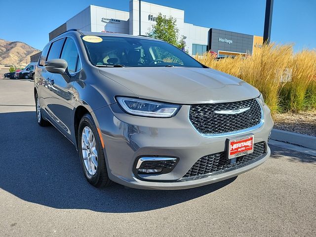 2022 Chrysler Pacifica Touring-L