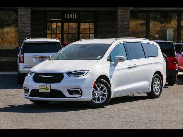 2022 Chrysler Pacifica Touring-L