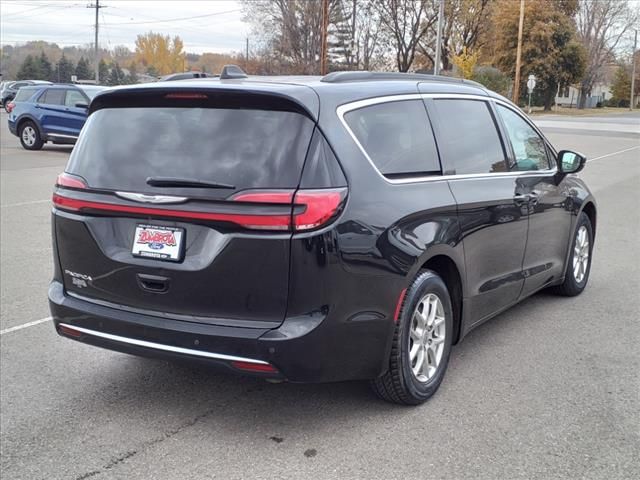 2022 Chrysler Pacifica Touring-L