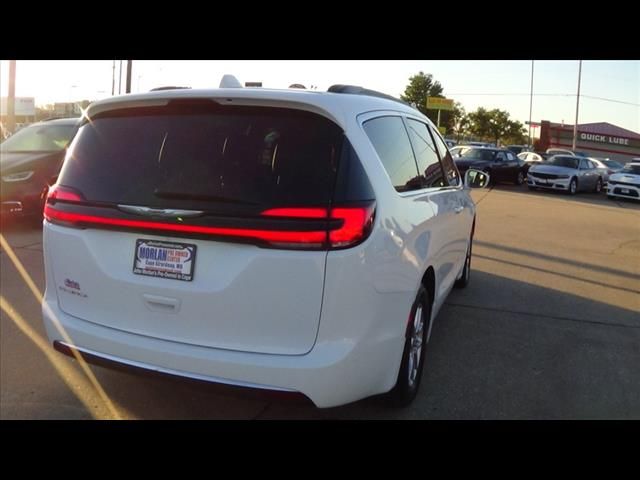 2022 Chrysler Pacifica Touring-L