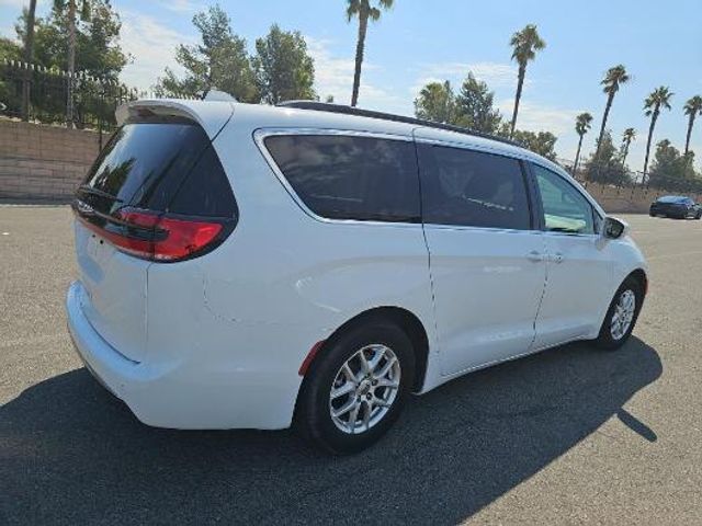 2022 Chrysler Pacifica Touring-L