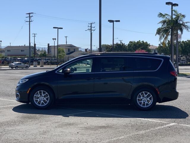 2022 Chrysler Pacifica Touring-L