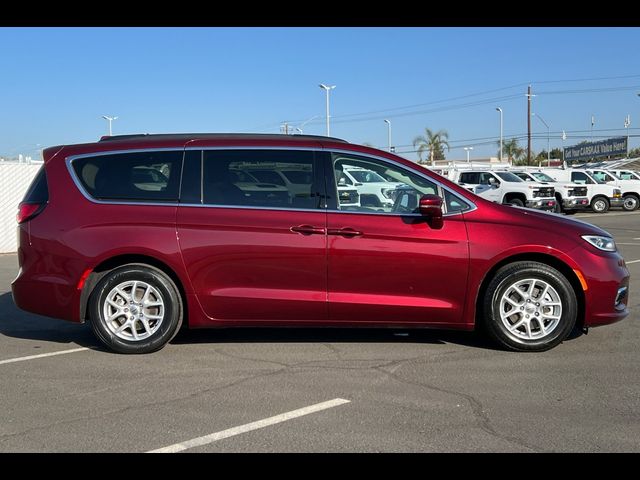 2022 Chrysler Pacifica Touring-L