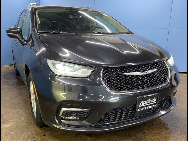 2022 Chrysler Pacifica Touring-L