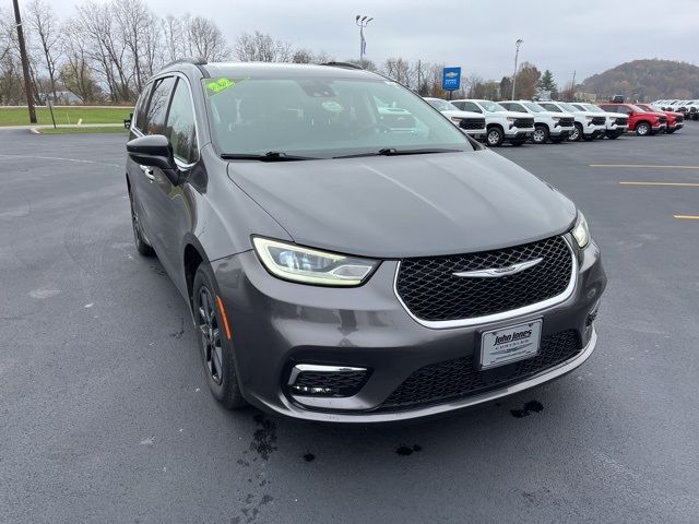 2022 Chrysler Pacifica Touring-L