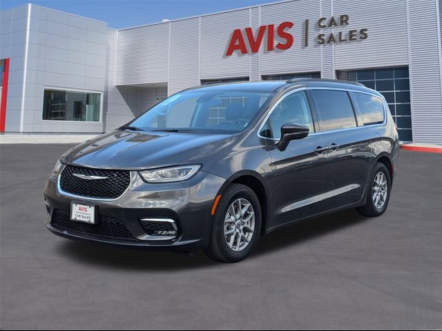 2022 Chrysler Pacifica Touring-L