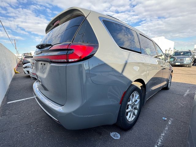 2022 Chrysler Pacifica Touring-L