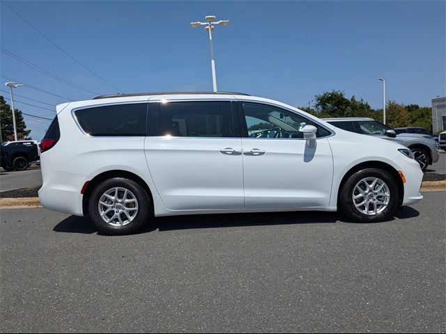 2022 Chrysler Pacifica Touring-L