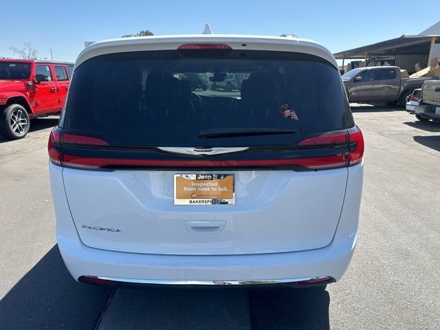 2022 Chrysler Pacifica Touring-L