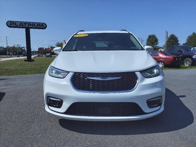 2022 Chrysler Pacifica Touring-L