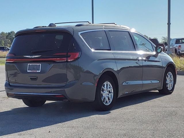 2022 Chrysler Pacifica Touring-L