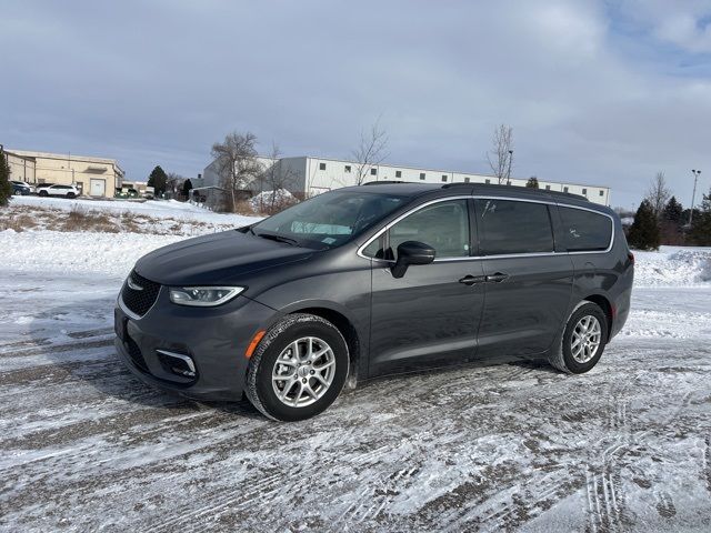 2022 Chrysler Pacifica Touring-L