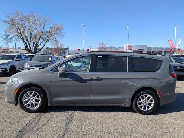 2022 Chrysler Pacifica Touring-L