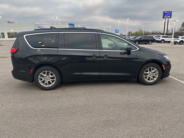 2022 Chrysler Pacifica Touring-L