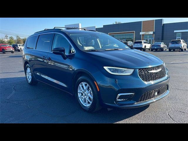 2022 Chrysler Pacifica Touring-L