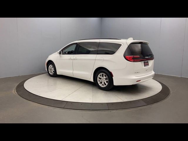 2022 Chrysler Pacifica Touring-L