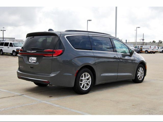 2022 Chrysler Pacifica Touring-L