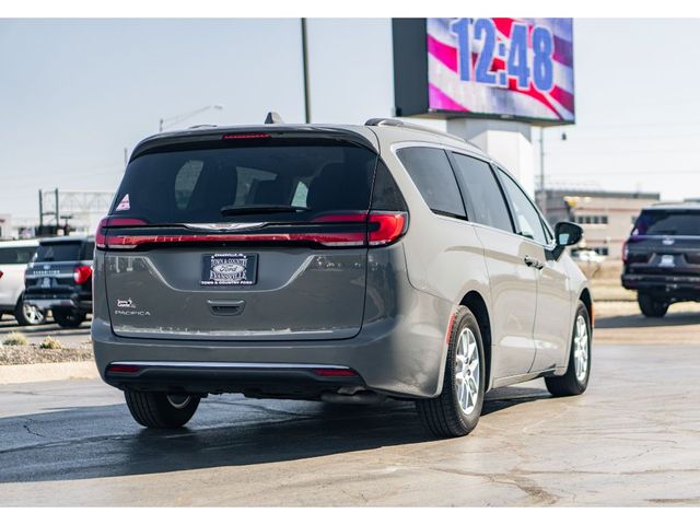 2022 Chrysler Pacifica Touring-L