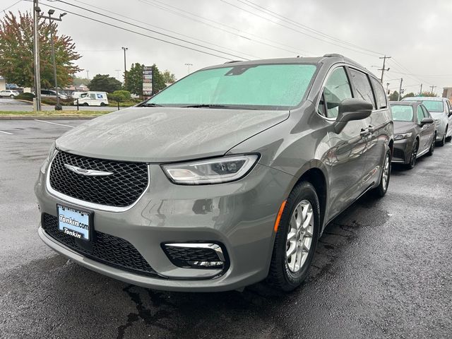 2022 Chrysler Pacifica Touring-L