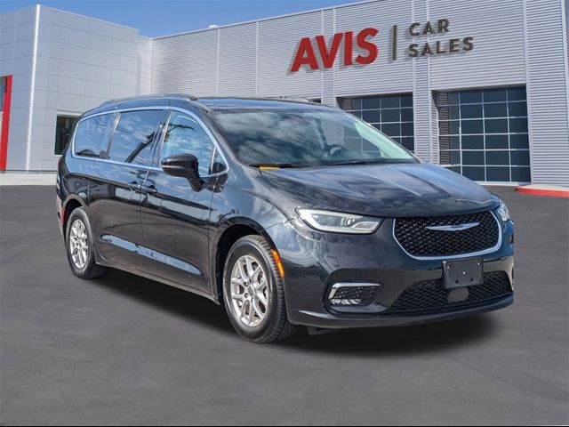 2022 Chrysler Pacifica Touring-L