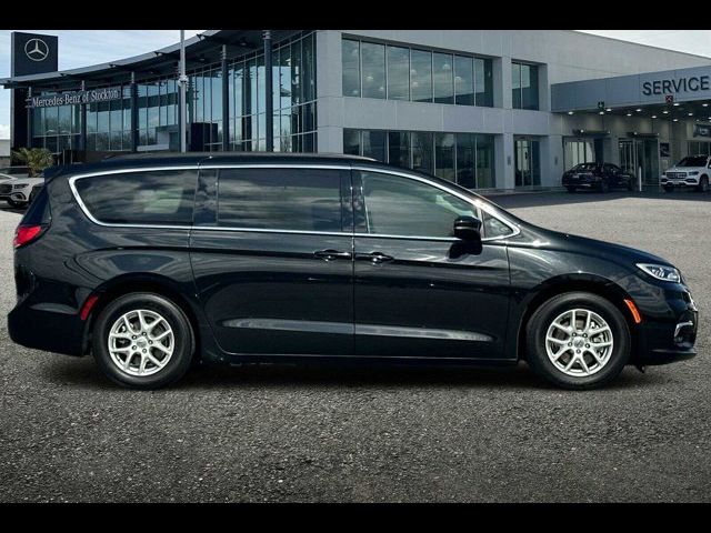 2022 Chrysler Pacifica Touring-L