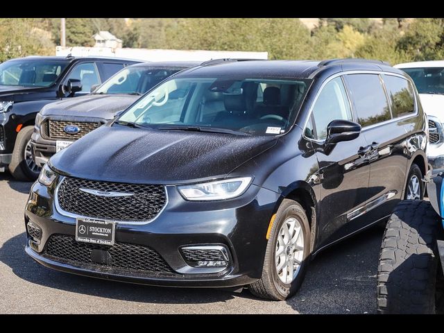 2022 Chrysler Pacifica Touring-L