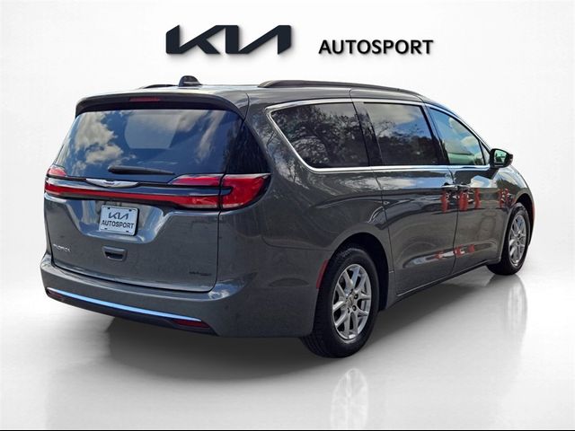 2022 Chrysler Pacifica Touring-L