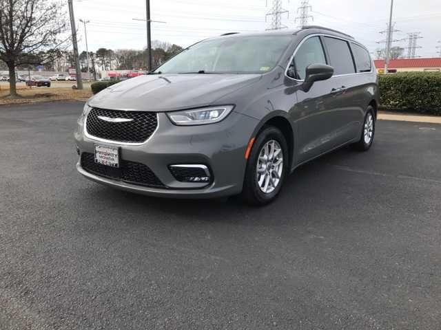 2022 Chrysler Pacifica Touring-L