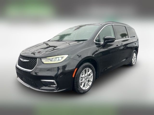 2022 Chrysler Pacifica Touring-L