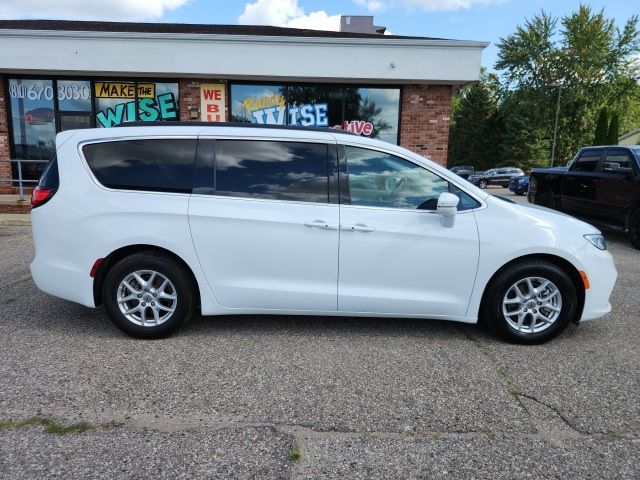 2022 Chrysler Pacifica Touring-L