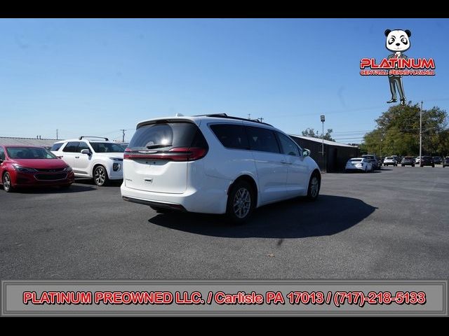 2022 Chrysler Pacifica Touring-L