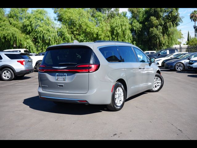 2022 Chrysler Pacifica Touring-L