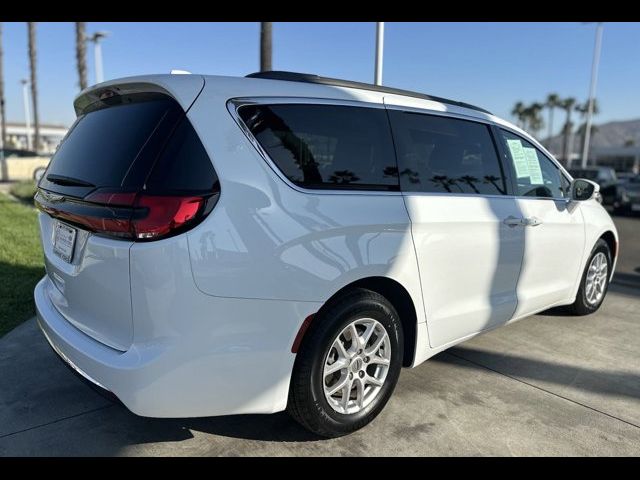 2022 Chrysler Pacifica Touring-L