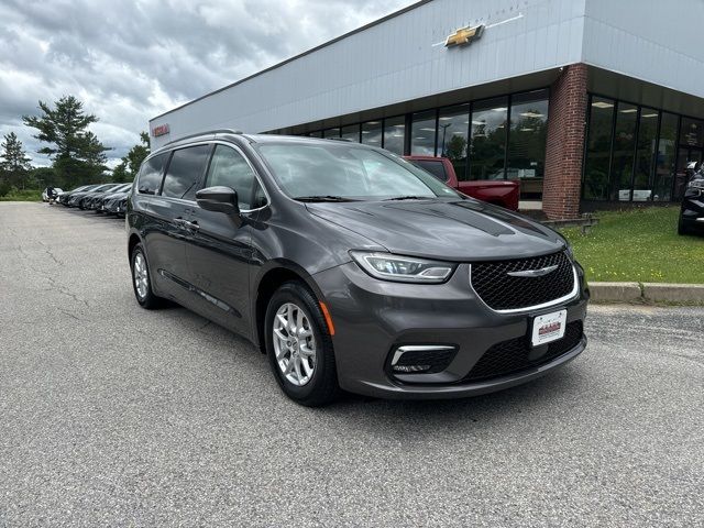 2022 Chrysler Pacifica Touring-L