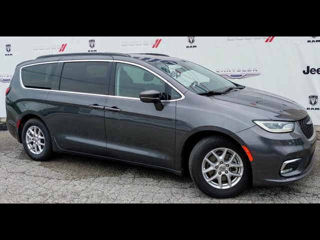 2022 Chrysler Pacifica Touring-L