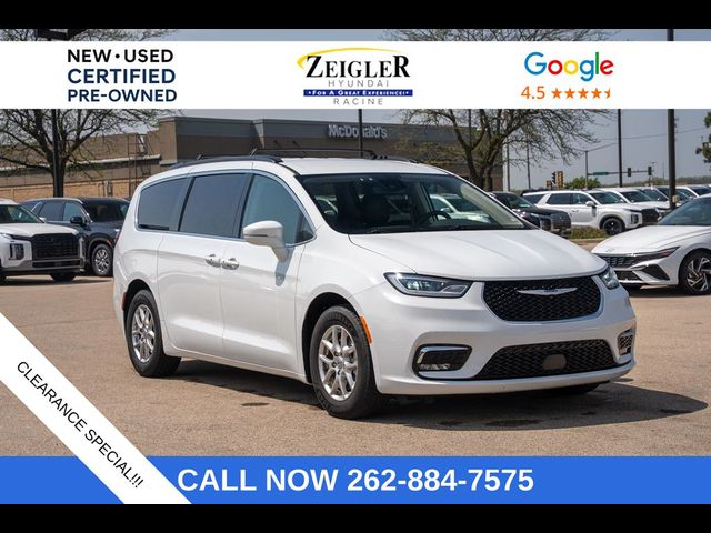 2022 Chrysler Pacifica Touring-L