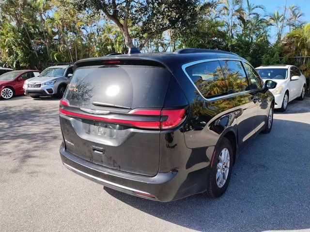 2022 Chrysler Pacifica Touring-L