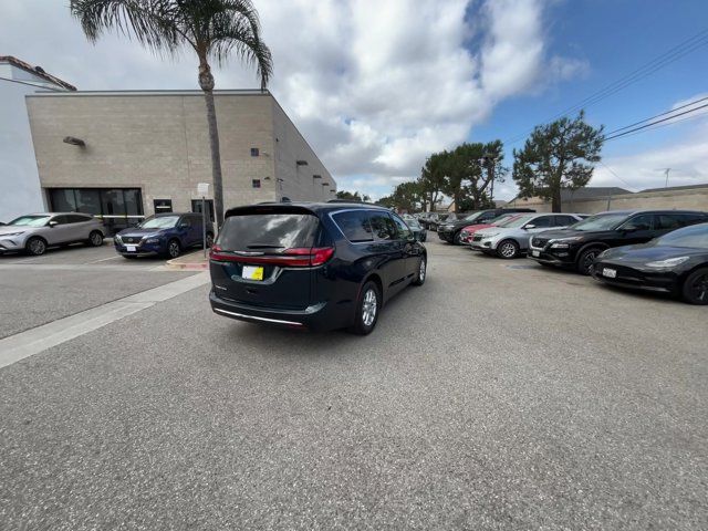 2022 Chrysler Pacifica Touring-L