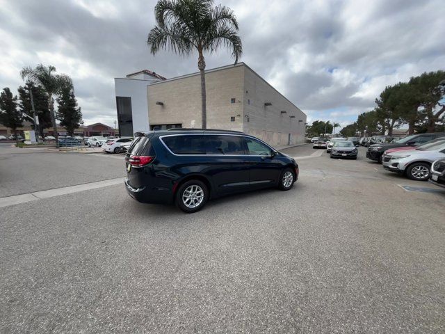 2022 Chrysler Pacifica Touring-L