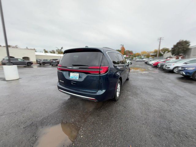 2022 Chrysler Pacifica Touring-L